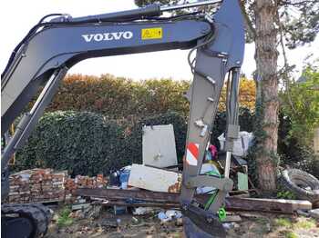 Máy xúc mini VOLVO ECR88D