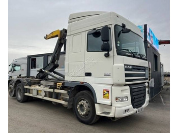 Xe tải nâng móc DAF XF 105 460