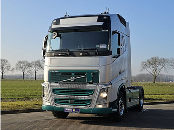 Xe đầu kéo VOLVO FH 500