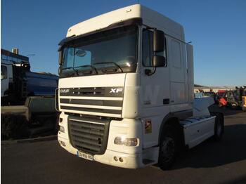 Xe đầu kéo DAF XF 105 460