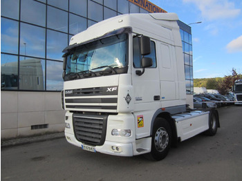 Xe đầu kéo DAF XF 105 460