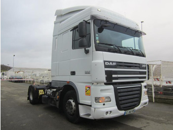 Xe đầu kéo DAF XF 105 460