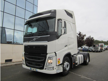 Xe đầu kéo VOLVO FH 500