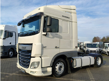 Xe đầu kéo DAF XF 106 460