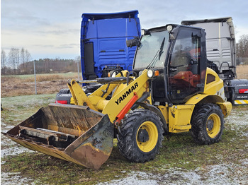 Máy xúc lật bánh lốp YANMAR