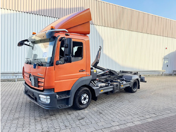 Xe tải nâng móc MERCEDES-BENZ Atego 824