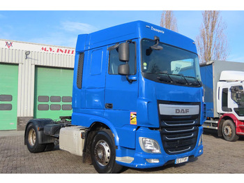 Xe đầu kéo DAF XF 460