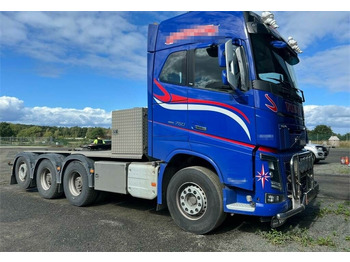 Xe đầu kéo VOLVO FH16