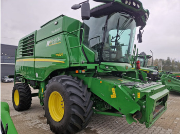 Máy gặt đập JOHN DEERE T560