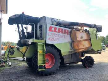 Máy gặt đập CLAAS Lexion