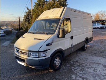 Xe van chở hàng IVECO Daily 35s12