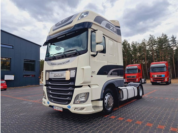 Xe đầu kéo DAF XF 106 460