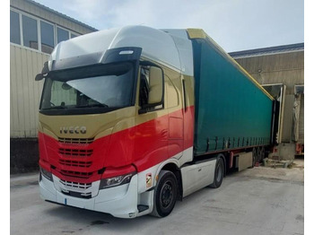 Xe đầu kéo IVECO S-WAY