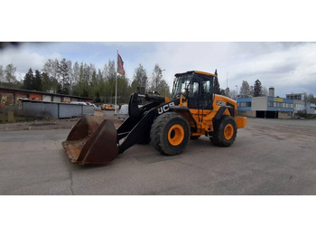 Máy xúc lật bánh lốp JCB 457