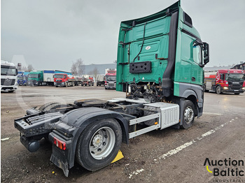 Xe đầu kéo Mercedes-Benz Actros 1842: hình 4