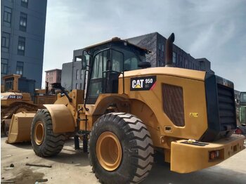 Máy xúc lật bánh lốp CATERPILLAR 950GC