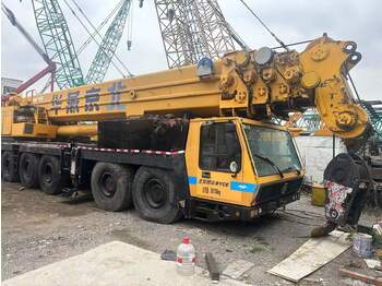 Cần cẩu LIEBHERR