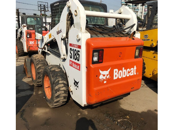 Máy xúc lật đa năng BOBCAT S185