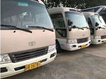 Xe bus ngoại ô Toyota Coaster: hình 4