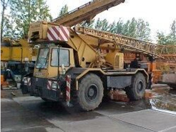 Cần cẩu mọi địa hình LIEBHERR LTM 1030