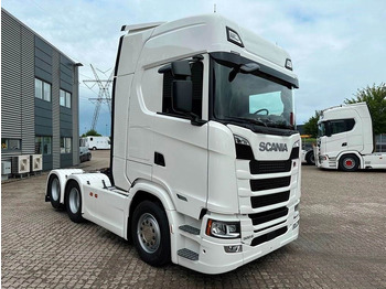 Xe đầu kéo SCANIA S 500