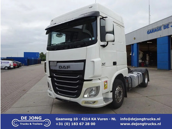 Xe đầu kéo DAF XF 106 440