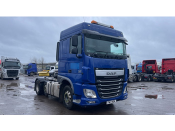 Xe đầu kéo DAF XF 460