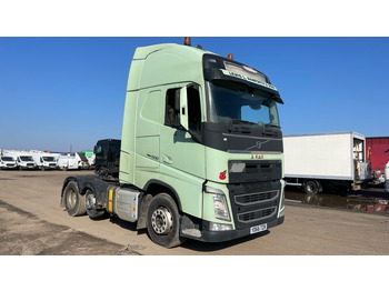 Xe đầu kéo VOLVO FH 500