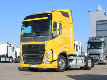 Xe đầu kéo VOLVO FH 460