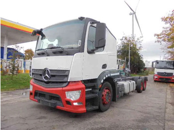 Xe tải chuyên chở tự động MERCEDES-BENZ Actros