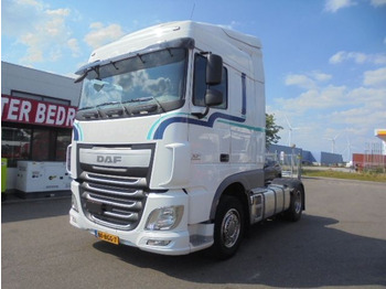 Xe đầu kéo DAF XF 440