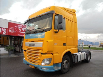 Xe đầu kéo DAF XF 440