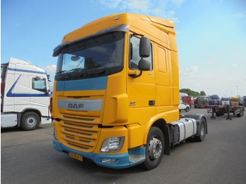 Xe đầu kéo DAF XF 440