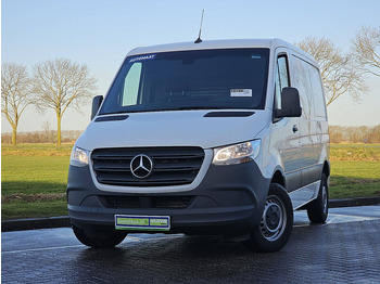 Xe van chở hàng MERCEDES-BENZ Sprinter 211