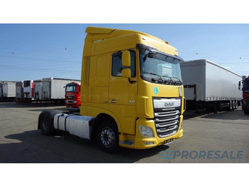 Xe đầu kéo DAF XF 460