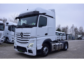 Xe đầu kéo MERCEDES-BENZ Actros 1845