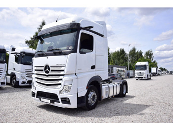 Xe đầu kéo MERCEDES-BENZ Actros 1845