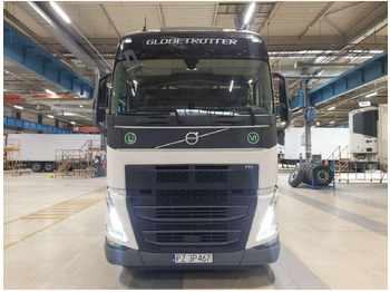 Xe đầu kéo VOLVO FH 460