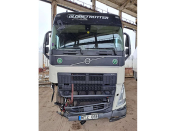 Xe đầu kéo VOLVO FH 460