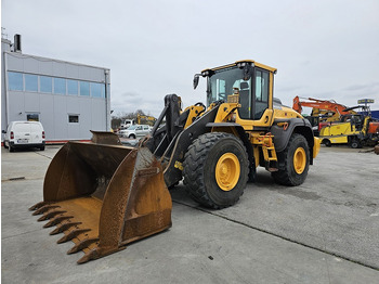 Máy xúc lật bánh lốp VOLVO L120H