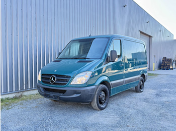 Xe van nhỏ gọn MERCEDES-BENZ Sprinter 210