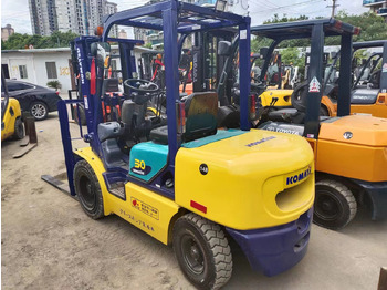 Xe nâng diesel KOMATSU