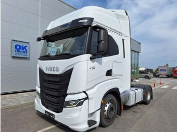 Xe đầu kéo IVECO Stralis 440