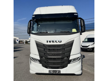 Xe đầu kéo IVECO S-WAY