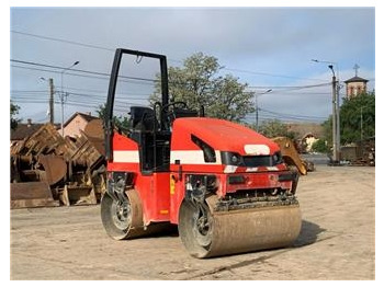 Máy lăn đường JCB