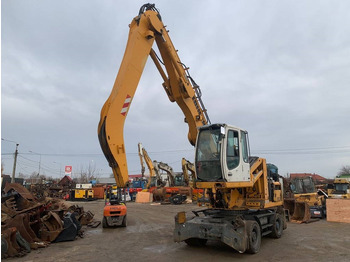 Máy xúc bánh lốp LIEBHERR A 904 C