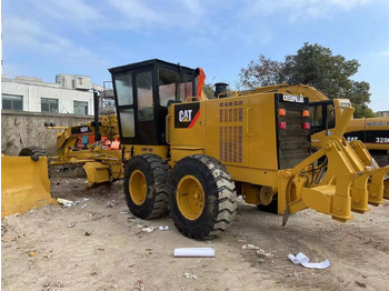 Máy san CATERPILLAR 140H