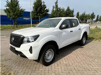 Xe bán tải NISSAN Navara