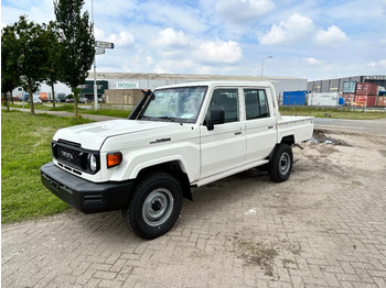 Xe bán tải TOYOTA Land Cruiser