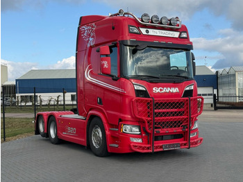 Xe đầu kéo SCANIA R 520